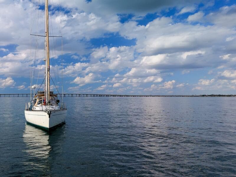 1991 Oyster Lightwave 48