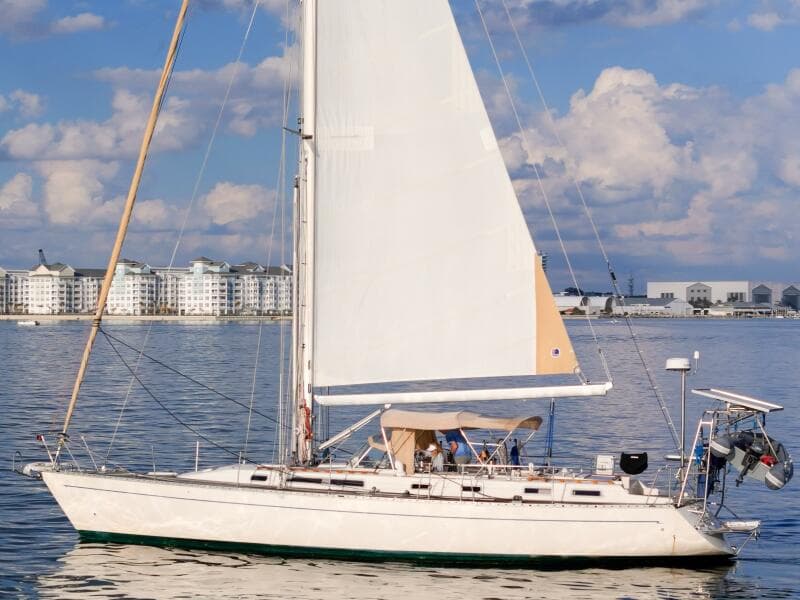 1991 Oyster Lightwave 48