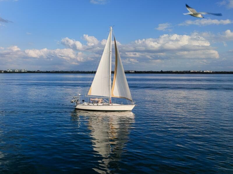 1991 Oyster Lightwave 48