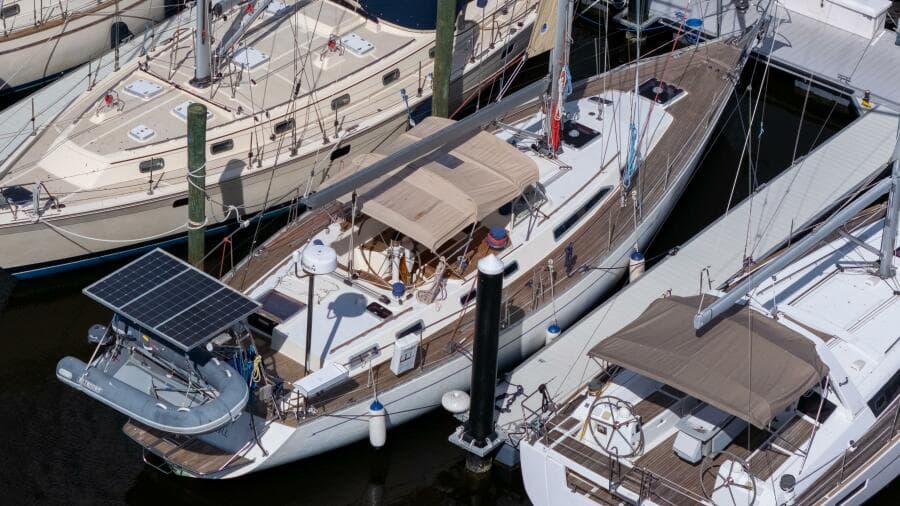 1991 Oyster Lightwave 48