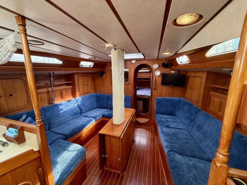 1991 Oyster Lightwave 48