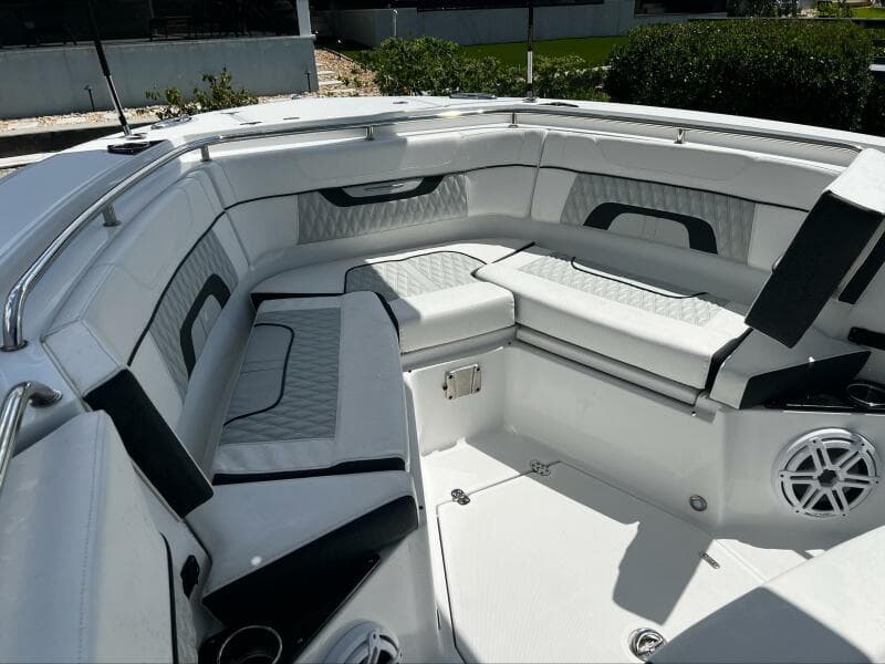 2023 Blackfin 272 CC