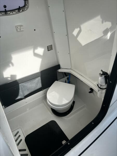 2023 Blackfin 272 CC