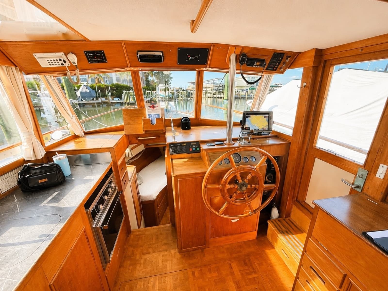 1985 Grand Banks 36 Classic - Photo 4