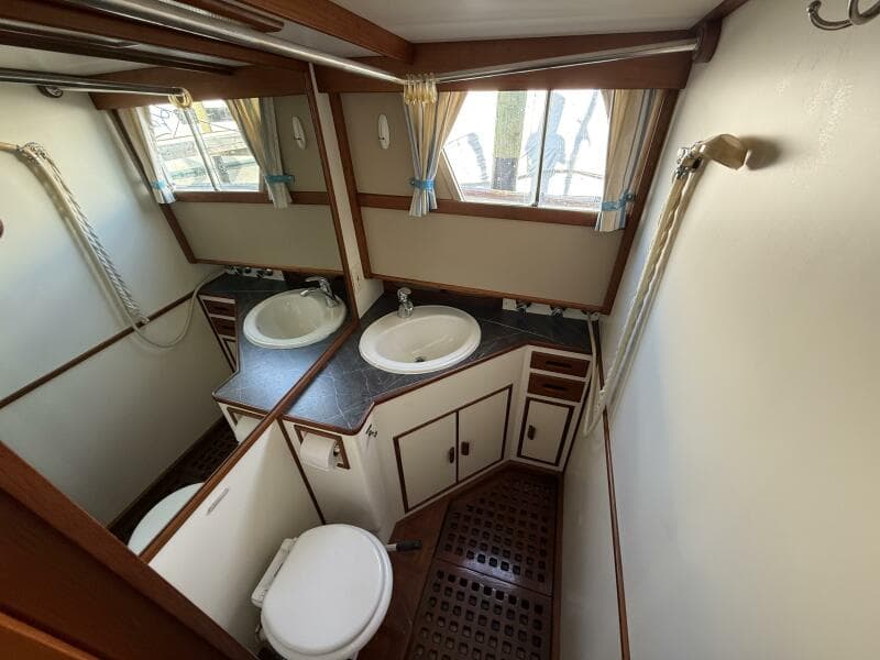 1985 Grand Banks 36 Classic