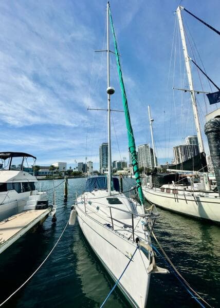 2000 Beneteau 361