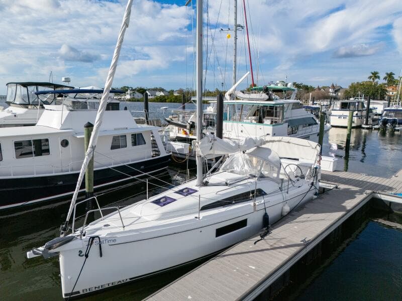 2021 Beneteau 30.1