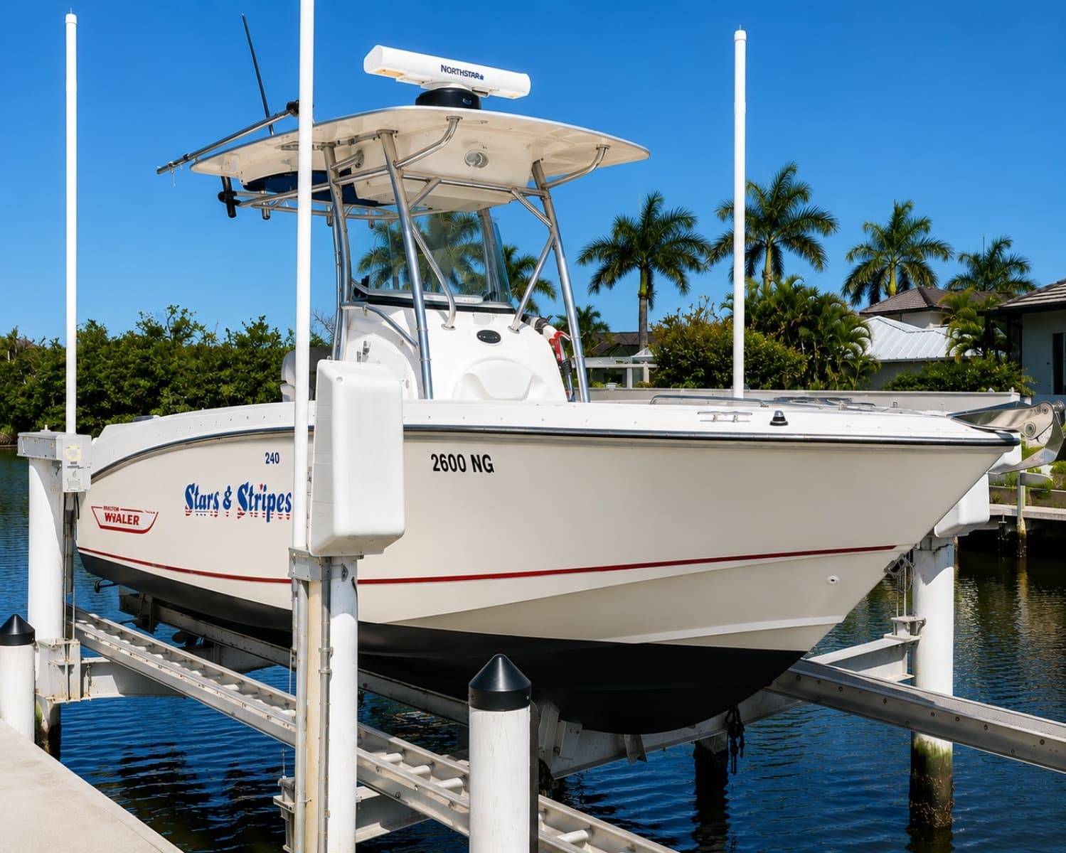 2006 Boston Whaler 240 Outrage - Photo 1