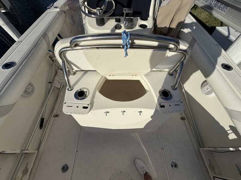 2006 Boston Whaler 240 Outrage