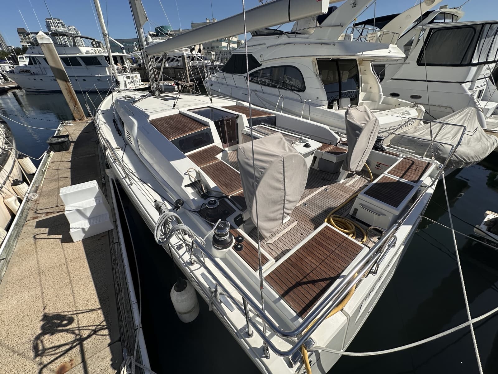 2025 Beneteau 46.9 - Photo 17