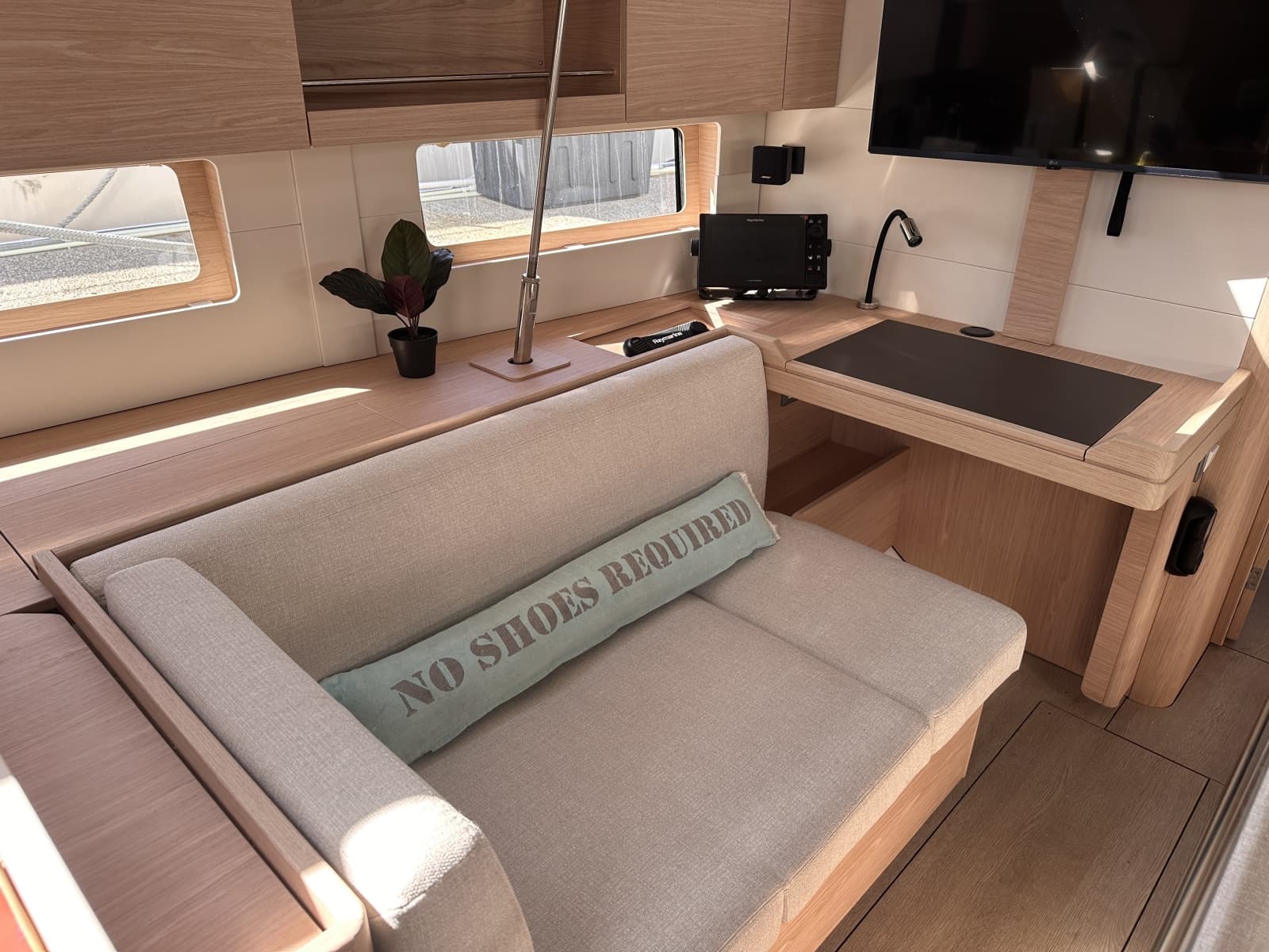 2025 Beneteau 46.9 - Photo 7