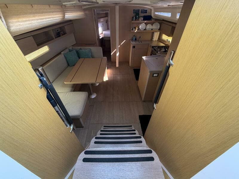 2022 Beneteau 40.1 - Photo 6