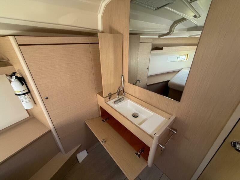 2022 Beneteau 40.1 - Photo 19