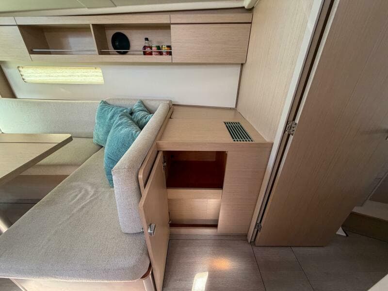 2022 Beneteau 40.1 - Photo 12