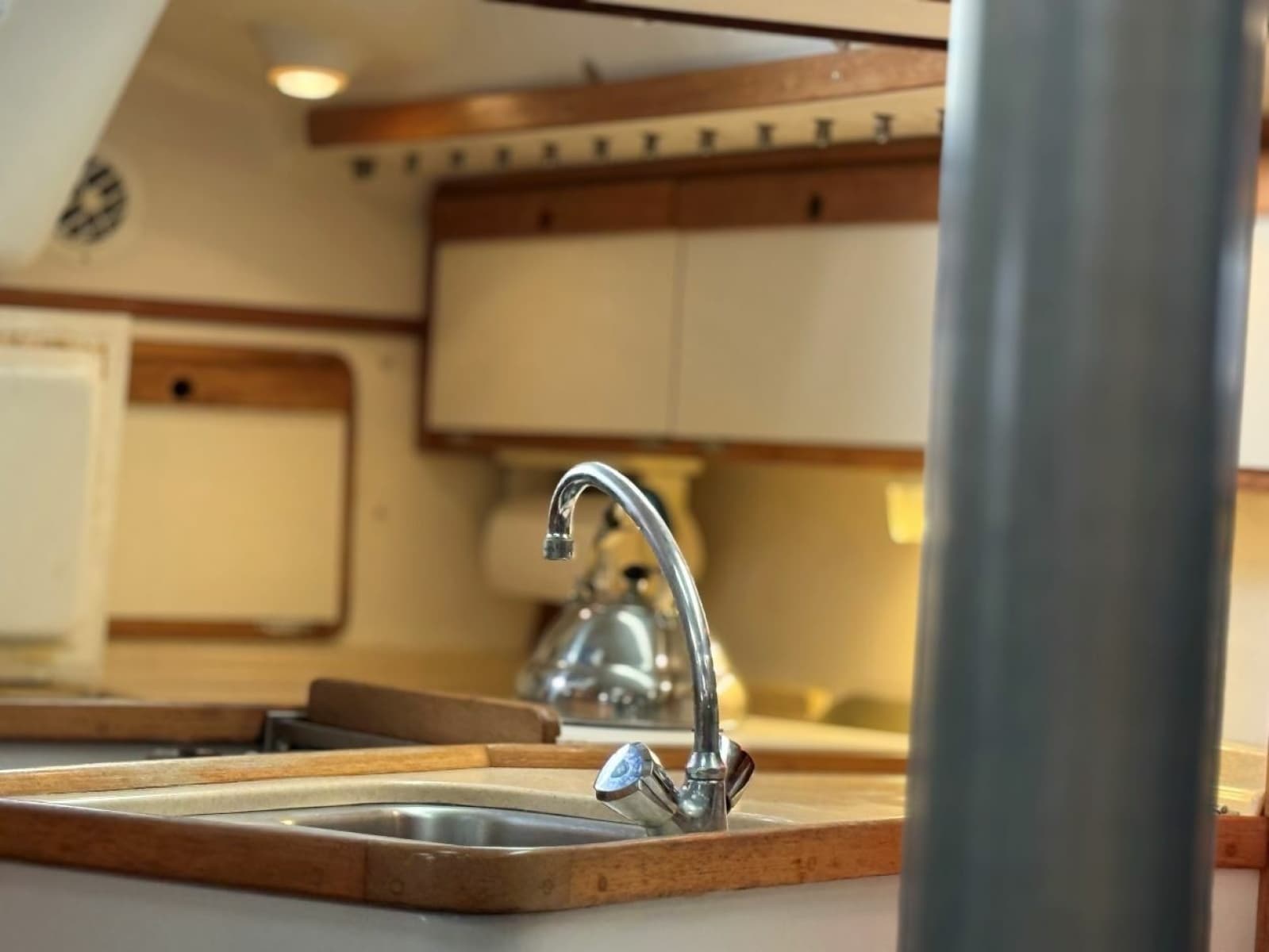 1996 Catalina 320 - Photo 31