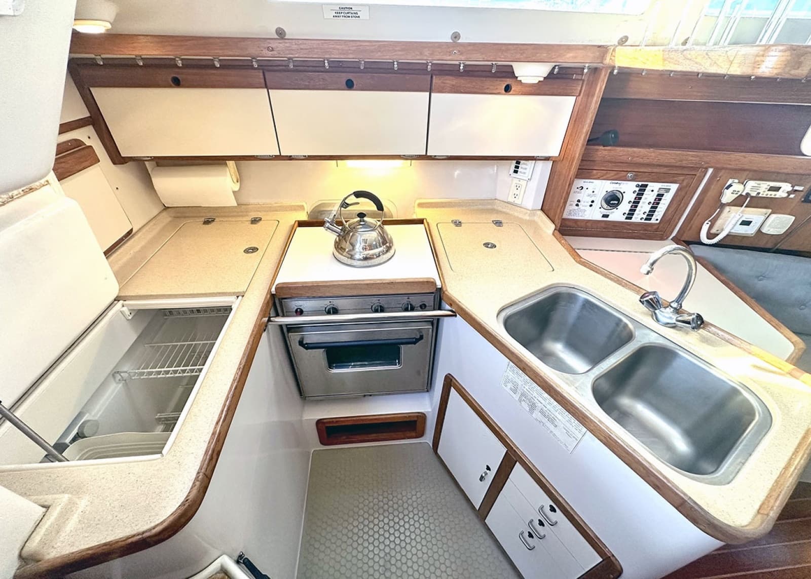 1996 Catalina 320 - Photo 22