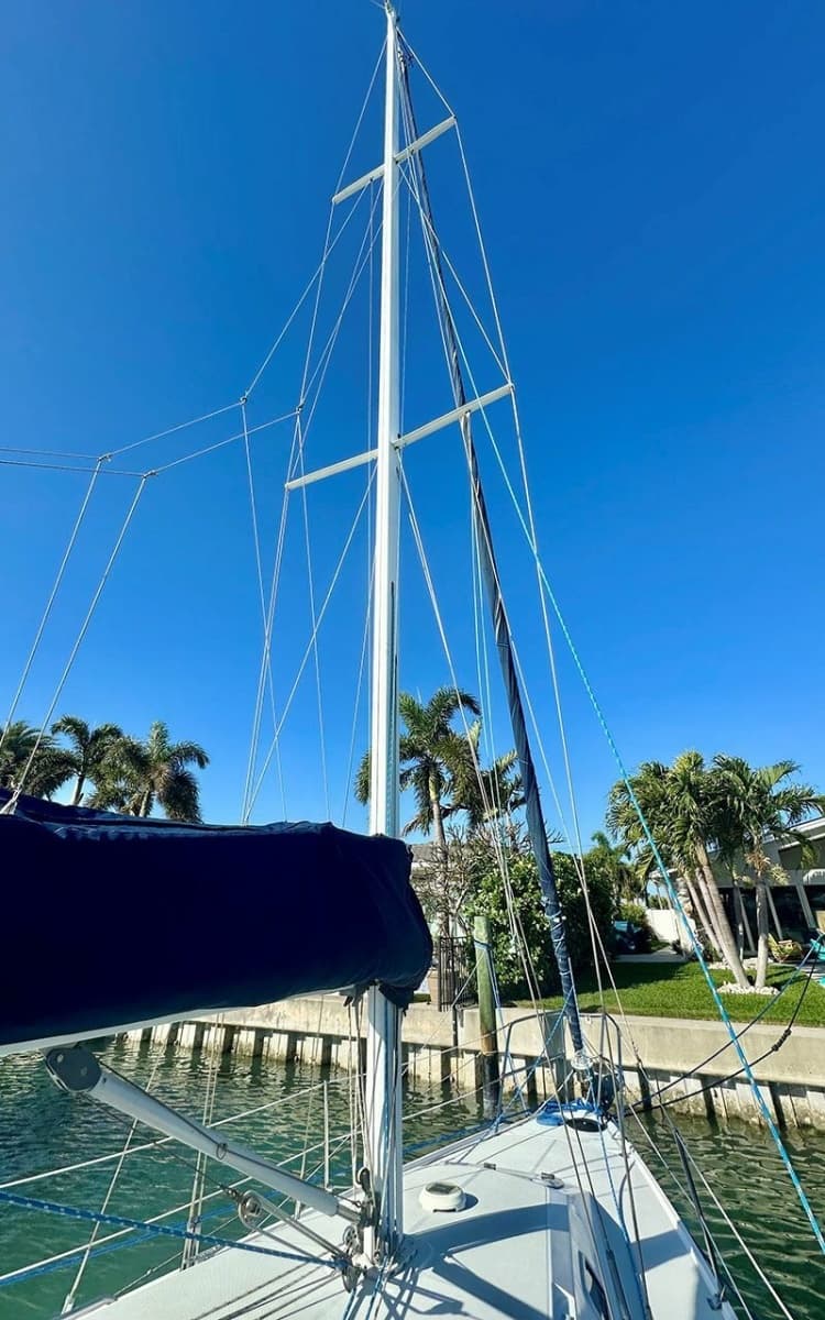 1996 Catalina 320 - Photo 19