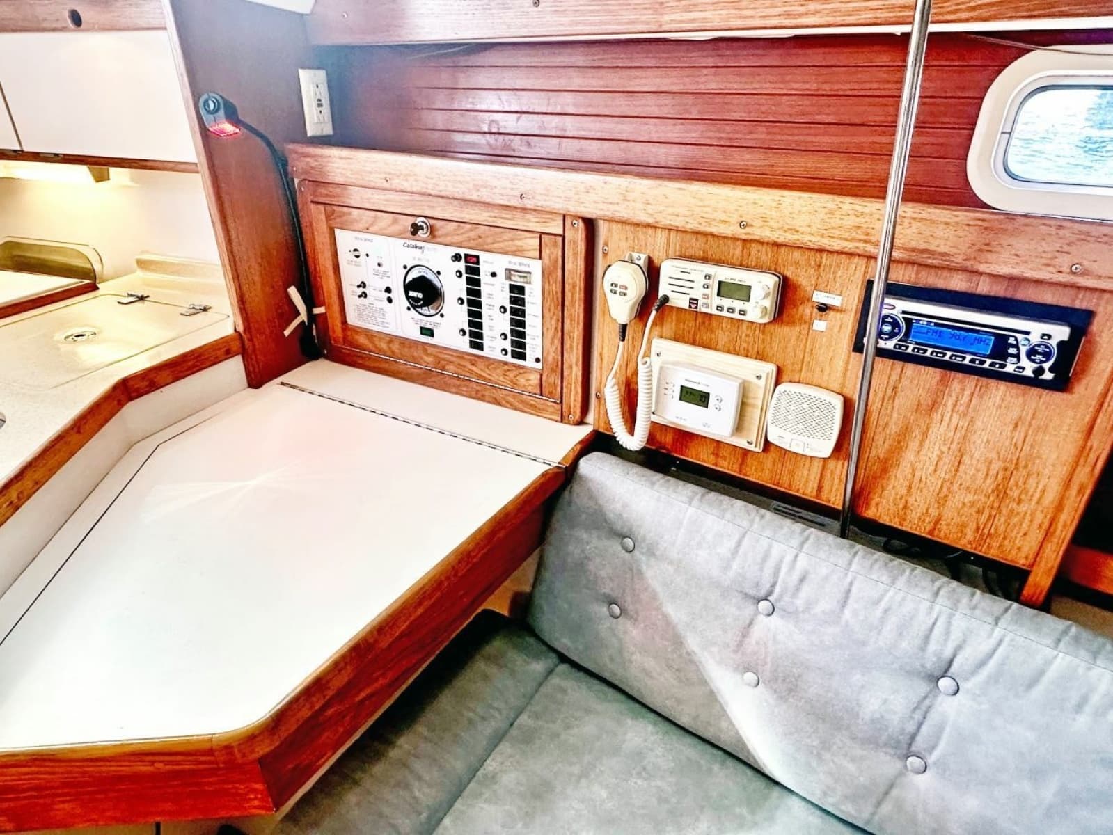 1996 Catalina 320 - Photo 16