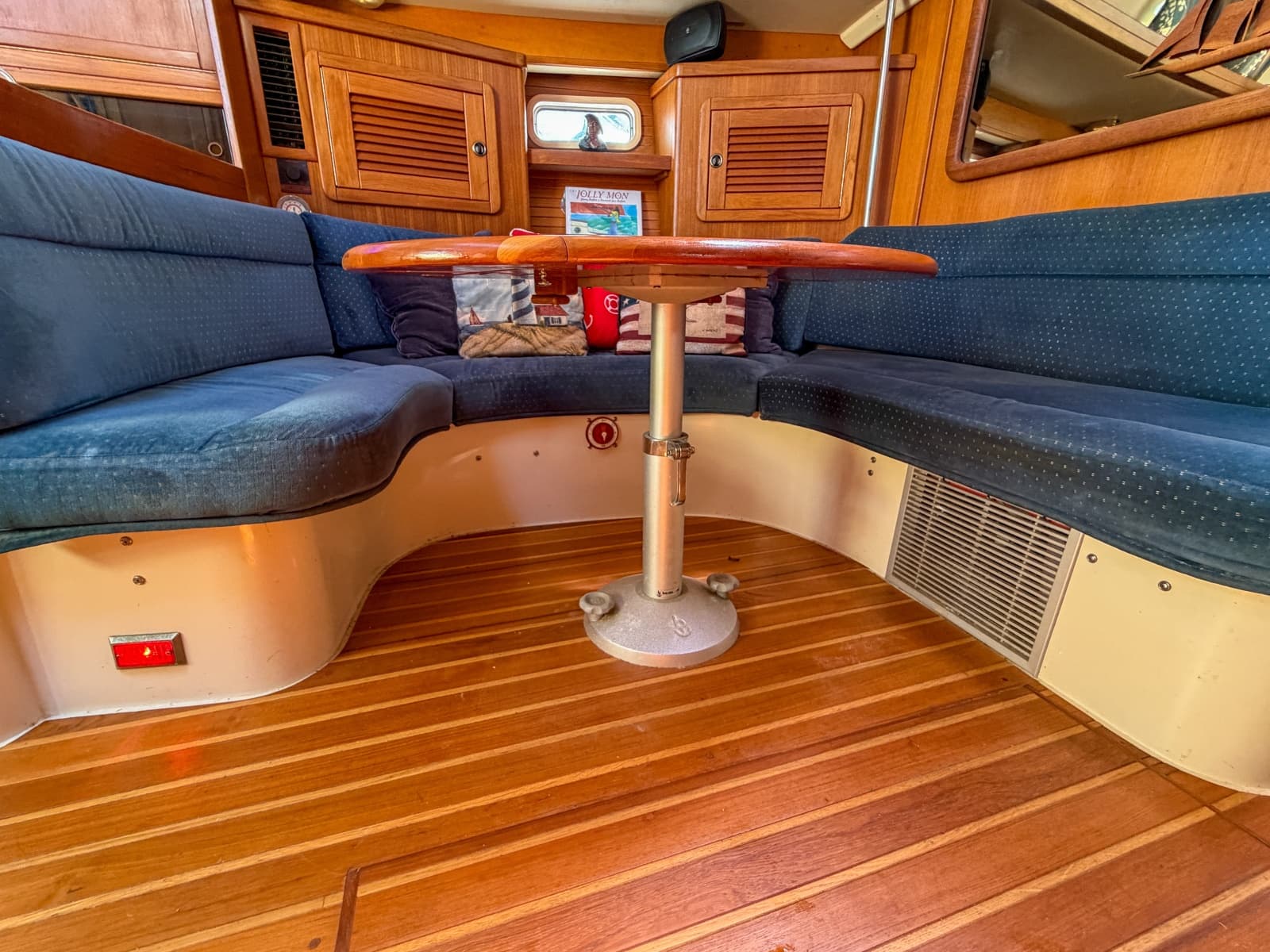 1993 Catalina 42 - Photo 6