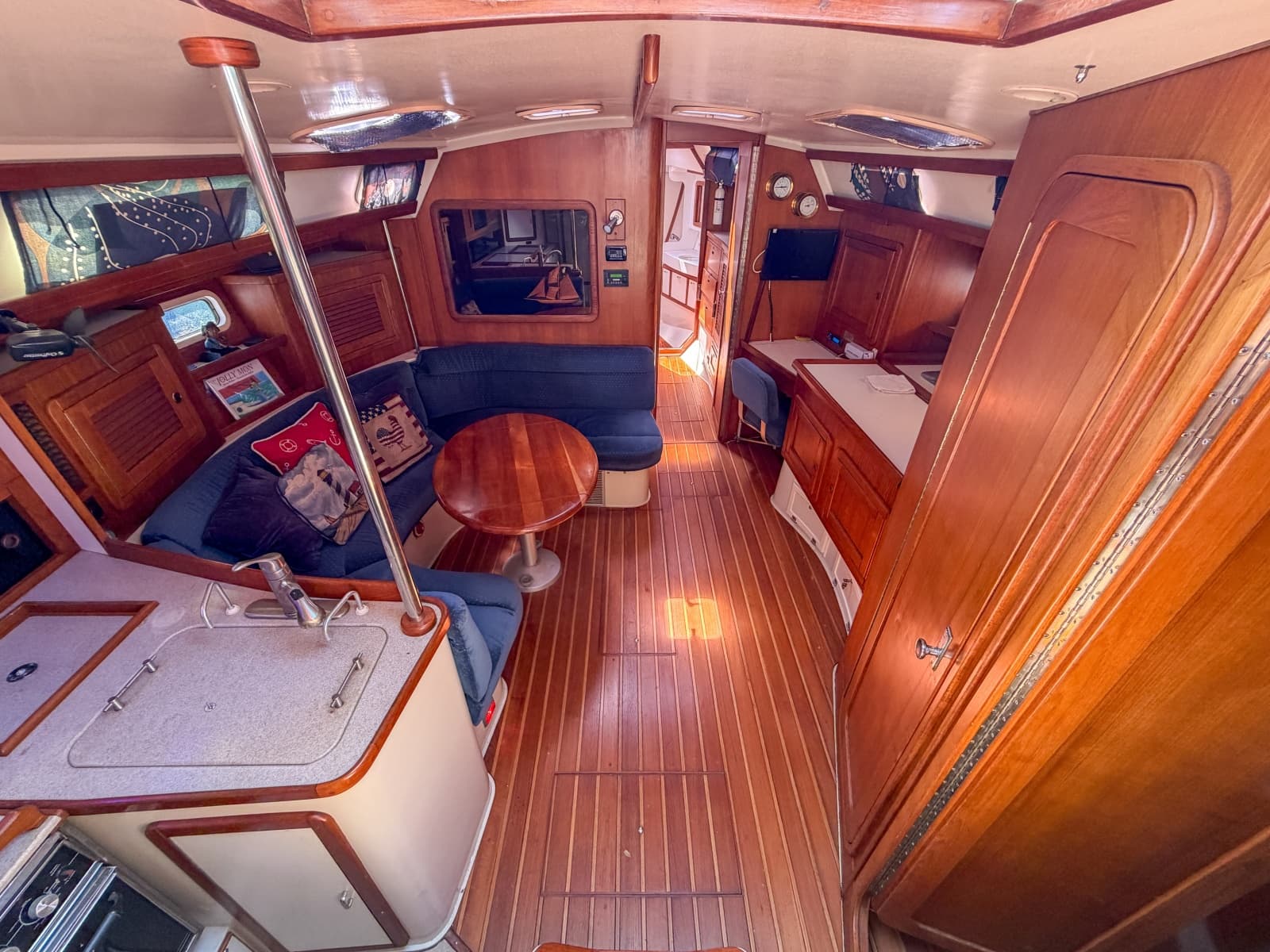 1993 Catalina 42 - Photo 4