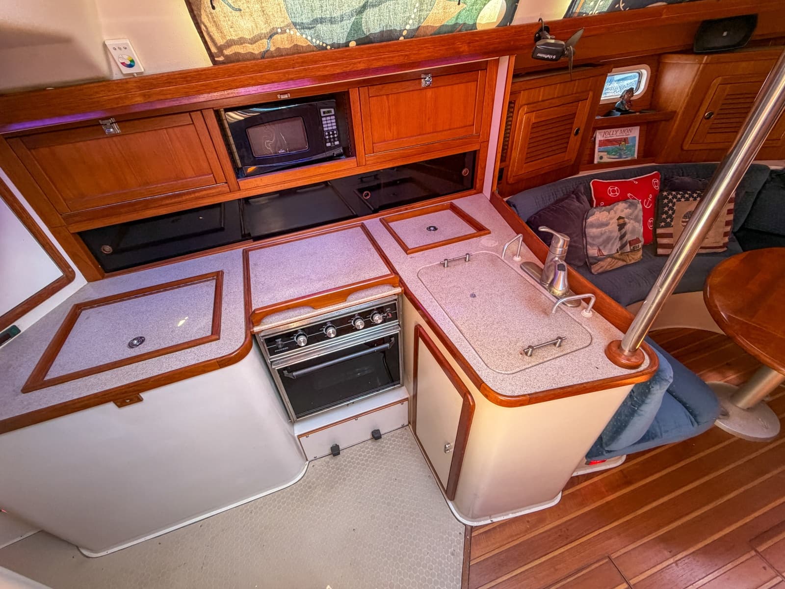 1993 Catalina 42 - Photo 11