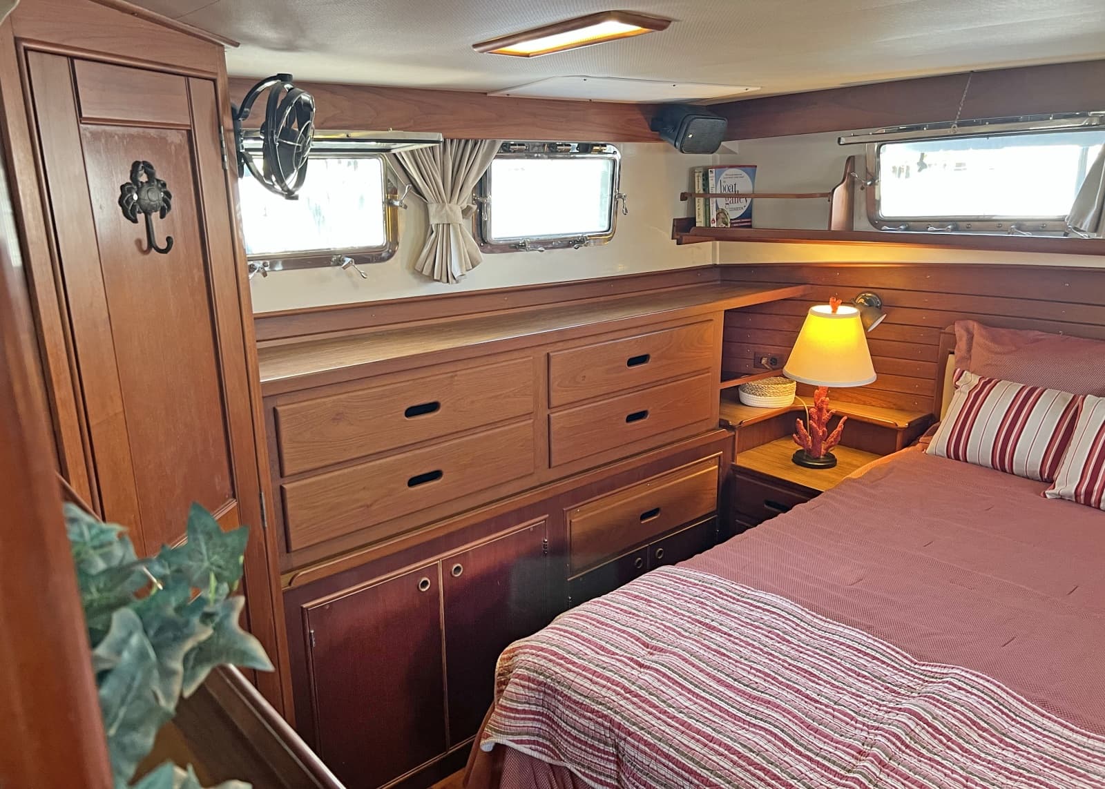 1991 Grand Banks Motoryacht - Photo 20