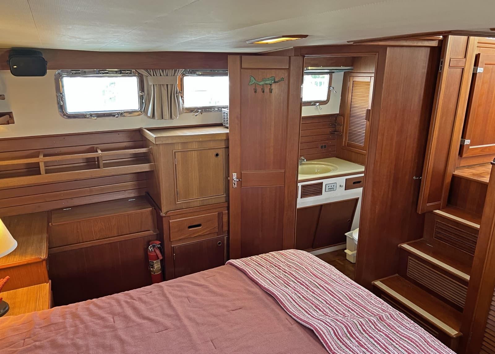 1991 Grand Banks Motoryacht - Photo 19