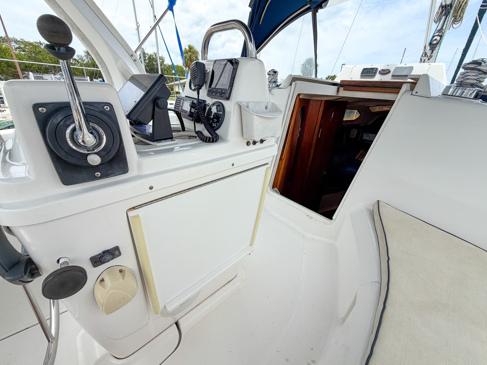 1999 Hunter 310 - Photo 44