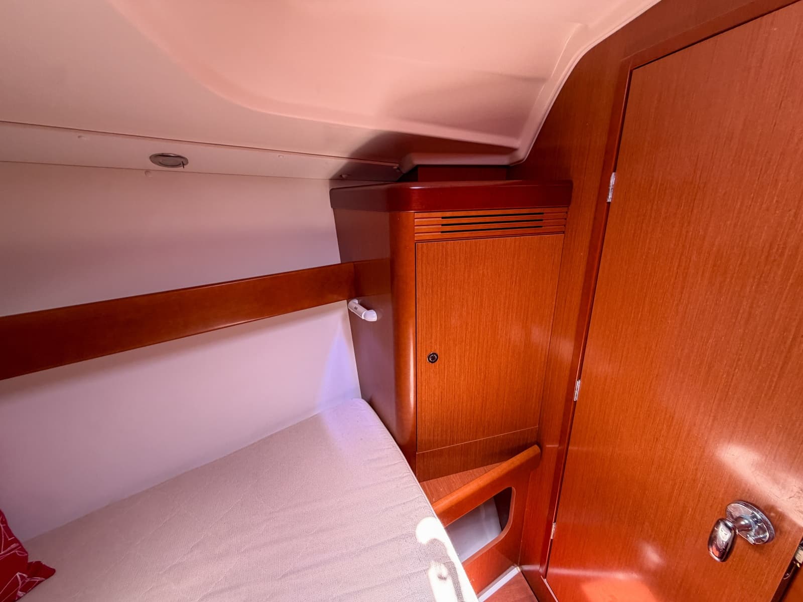 2011 Beneteau Oceanis 34 - Photo 16