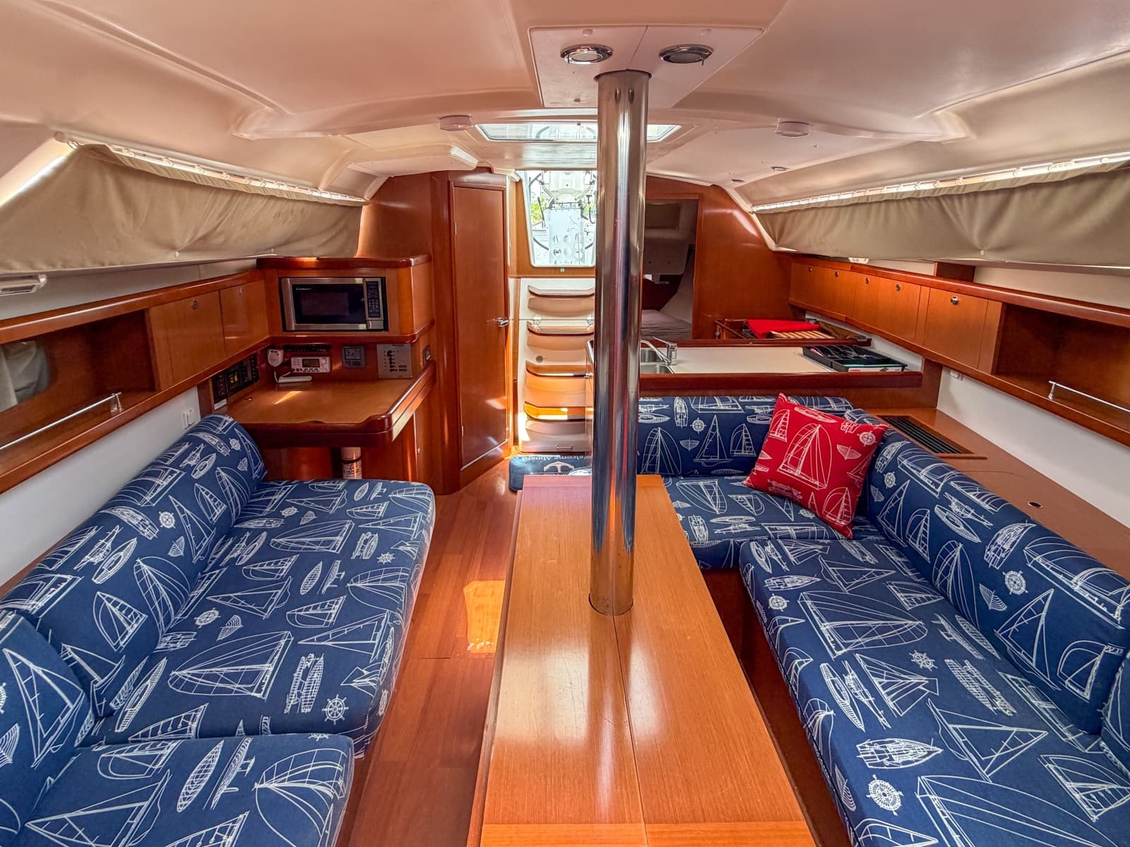 2011 Beneteau Oceanis 34 - Photo 17