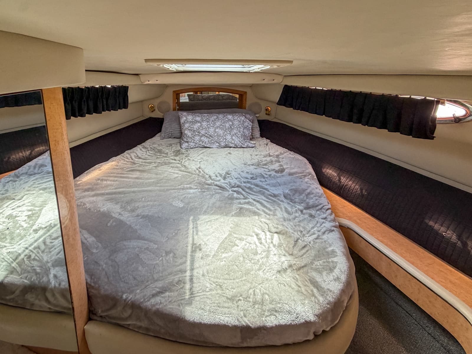 1997 Sea Ray 450 Sundancer - Photo 10