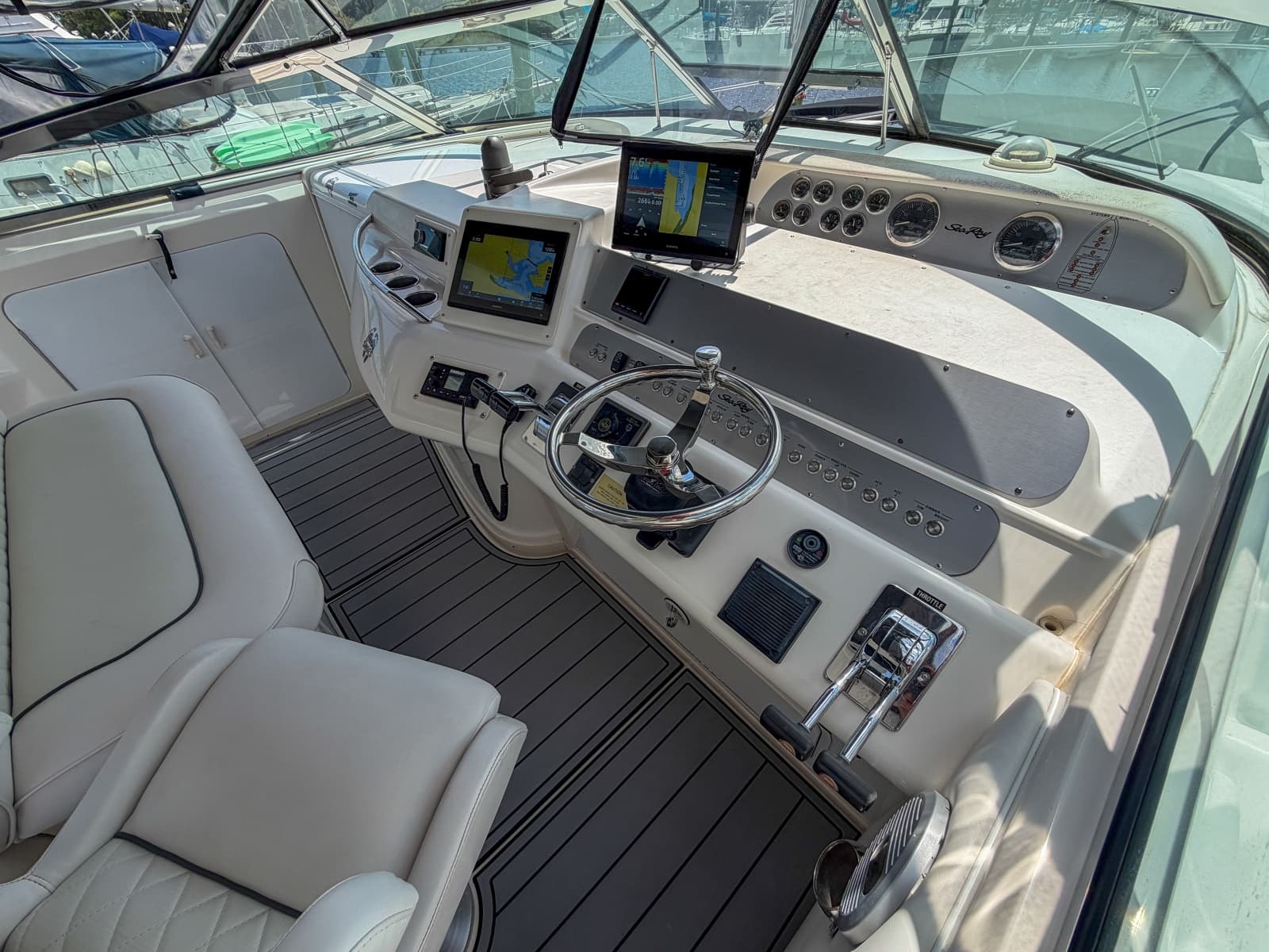 1997 Sea Ray 450 Sundancer - Photo 25