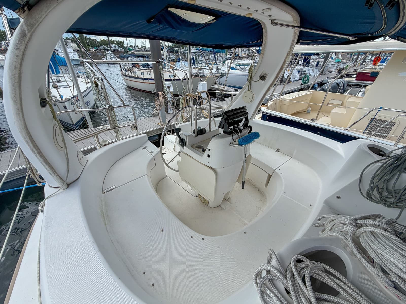 1999 Hunter 380 - Photo 23