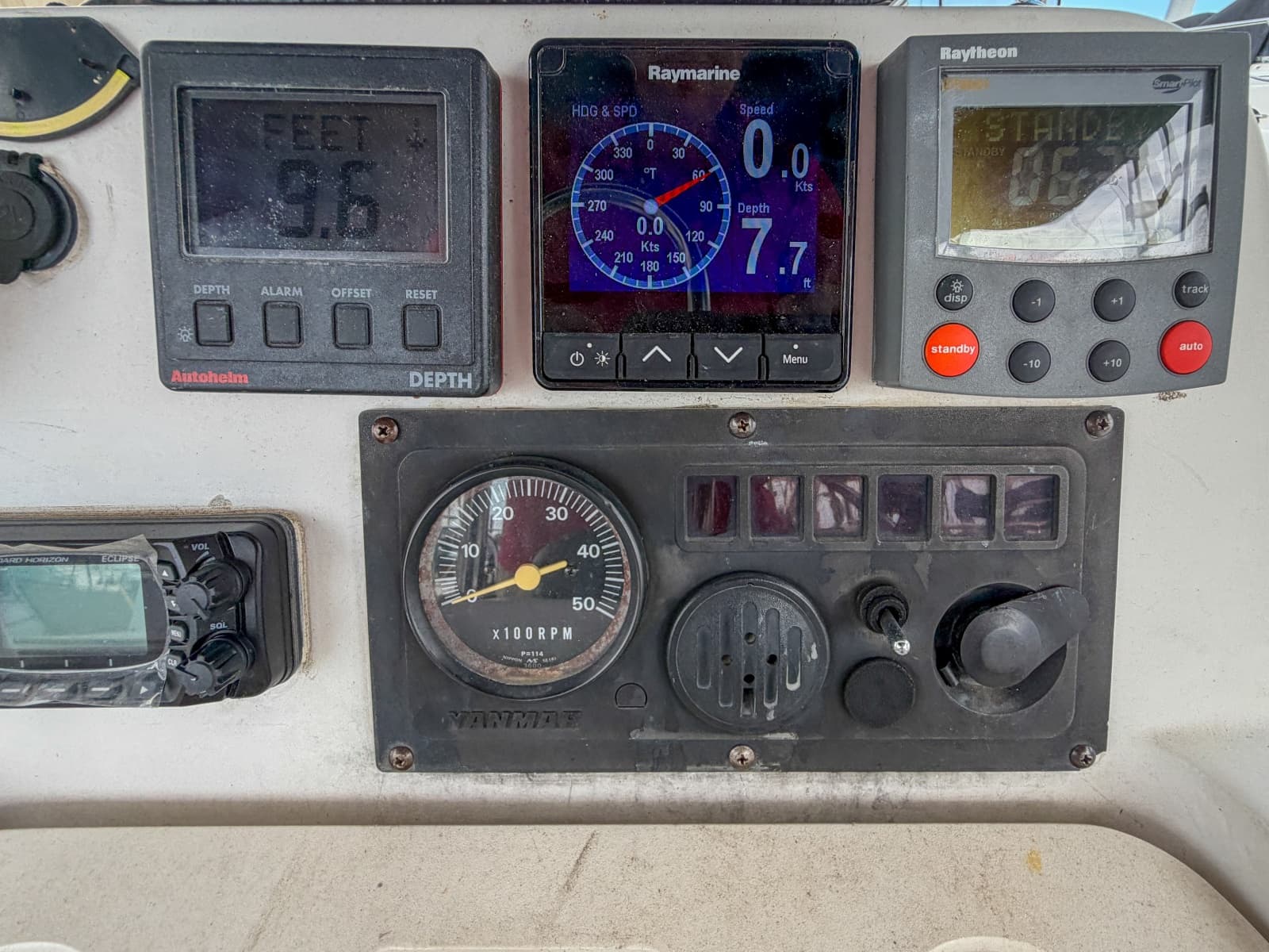 1999 Hunter 380 - Photo 20