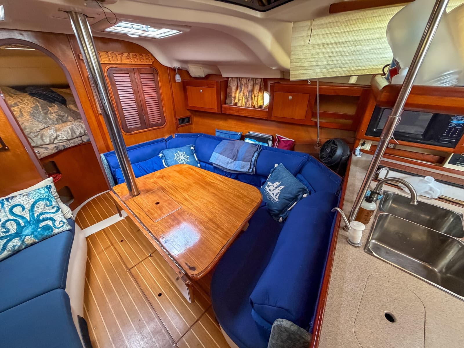 1999 Hunter 380 - Photo 4