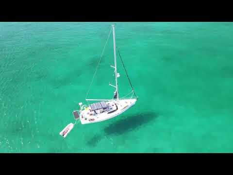 2007 Hunter 45 Center Cockpit Drone Video